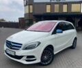 Белый Мерседес Б-класс, объемом двигателя 0 л и пробегом 135 тыс. км за 10250 $, фото 1 на Automoto.ua