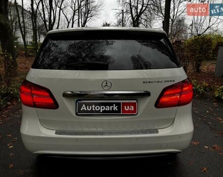 Белый Мерседес Б-класс, объемом двигателя 0 л и пробегом 120 тыс. км за 9440 $, фото 6 на Automoto.ua