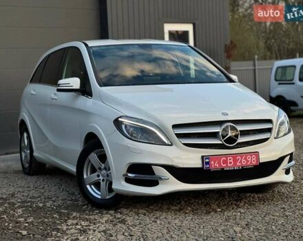 Белый Мерседес Б-класс, объемом двигателя 0 л и пробегом 82 тыс. км за 9800 $, фото 6 на Automoto.ua