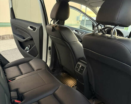 Белый Мерседес Б-класс, объемом двигателя 0 л и пробегом 81 тыс. км за 10950 $, фото 58 на Automoto.ua