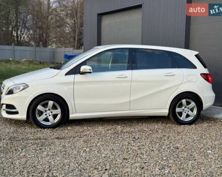 Белый Мерседес Б-класс, объемом двигателя 0 л и пробегом 82 тыс. км за 9800 $, фото 13 на Automoto.ua