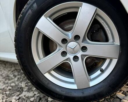 Белый Мерседес Б-класс, объемом двигателя 0 л и пробегом 82 тыс. км за 9800 $, фото 4 на Automoto.ua