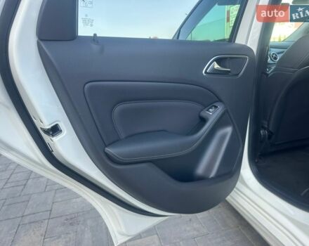 Білий Мерседес Б-клас, об'ємом двигуна 0 л та пробігом 70 тис. км за 10900 $, фото 13 на Automoto.ua