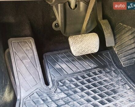 Білий Мерседес Б-клас, об'ємом двигуна 0 л та пробігом 134 тис. км за 10300 $, фото 24 на Automoto.ua