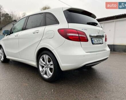 Белый Мерседес Б-класс, объемом двигателя 0 л и пробегом 104 тыс. км за 11300 $, фото 4 на Automoto.ua