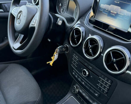 Белый Мерседес Б-класс, объемом двигателя 0 л и пробегом 134 тыс. км за 8700 $, фото 18 на Automoto.ua