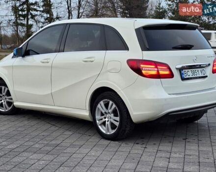 Білий Мерседес Б-клас, об'ємом двигуна 0 л та пробігом 115 тис. км за 9899 $, фото 2 на Automoto.ua