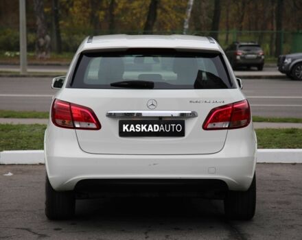 Белый Мерседес Б-класс, объемом двигателя 0 л и пробегом 158 тыс. км за 9500 $, фото 4 на Automoto.ua