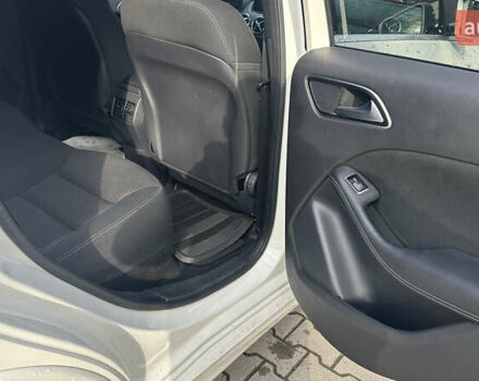 Белый Мерседес Б-класс, объемом двигателя 0 л и пробегом 72 тыс. км за 9400 $, фото 14 на Automoto.ua