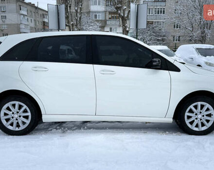 Белый Мерседес Б-класс, объемом двигателя 2.14 л и пробегом 236 тыс. км за 12600 $, фото 11 на Automoto.ua