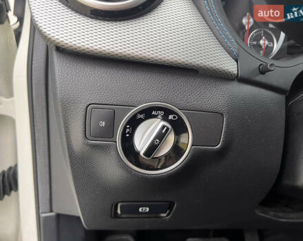 Білий Мерседес Б-клас, об'ємом двигуна 0 л та пробігом 54 тис. км за 11800 $, фото 20 на Automoto.ua