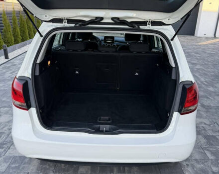 Белый Мерседес Б-класс, объемом двигателя 0 л и пробегом 134 тыс. км за 8700 $, фото 11 на Automoto.ua