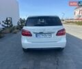 Білий Мерседес Б-клас, об'ємом двигуна 0 л та пробігом 70 тис. км за 10900 $, фото 5 на Automoto.ua