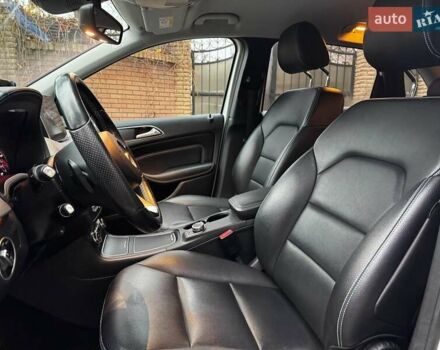 Белый Мерседес Б-класс, объемом двигателя 0 л и пробегом 120 тыс. км за 9440 $, фото 23 на Automoto.ua