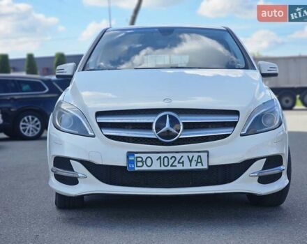 Білий Мерседес Б-клас, об'ємом двигуна 0 л та пробігом 175 тис. км за 12500 $, фото 3 на Automoto.ua