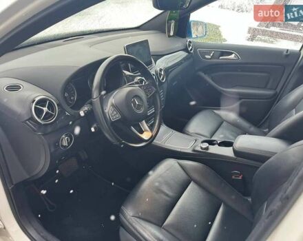 Белый Мерседес Б-класс, объемом двигателя 0 л и пробегом 104 тыс. км за 11300 $, фото 28 на Automoto.ua