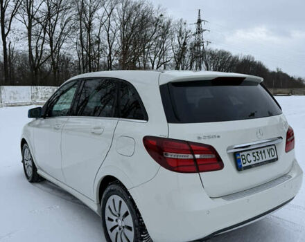 Білий Мерседес Б-клас, об'ємом двигуна 0 л та пробігом 99 тис. км за 10200 $, фото 9 на Automoto.ua