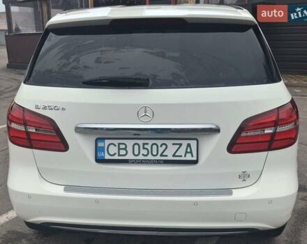 Белый Мерседес Б-класс, объемом двигателя 0 л и пробегом 87 тыс. км за 11500 $, фото 1 на Automoto.ua