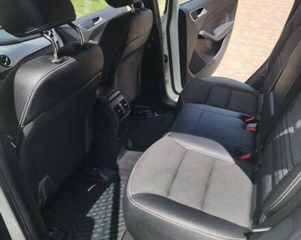 Белый Мерседес Б-класс, объемом двигателя 0 л и пробегом 123 тыс. км за 10900 $, фото 17 на Automoto.ua