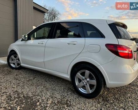 Белый Мерседес Б-класс, объемом двигателя 0 л и пробегом 82 тыс. км за 9800 $, фото 27 на Automoto.ua