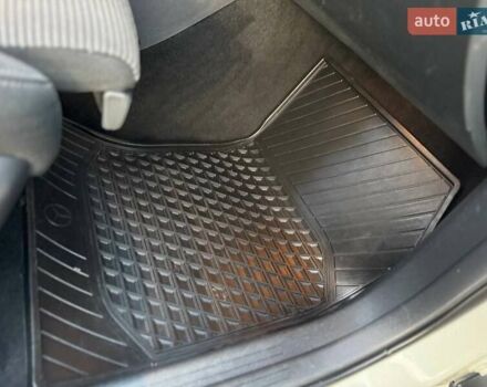 Белый Мерседес Б-класс, объемом двигателя 0 л и пробегом 82 тыс. км за 9800 $, фото 49 на Automoto.ua