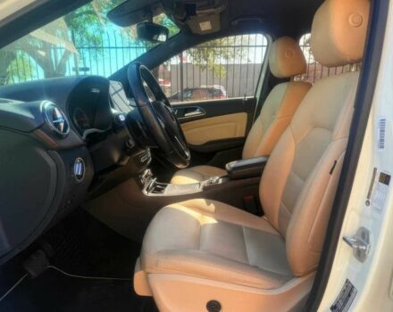 Белый Мерседес Б-класс, объемом двигателя 0 л и пробегом 75 тыс. км за 9900 $, фото 7 на Automoto.ua