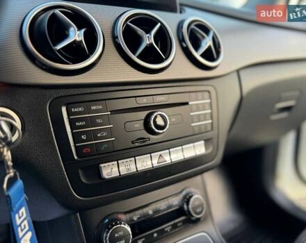 Белый Мерседес Б-класс, объемом двигателя 0 л и пробегом 82 тыс. км за 9800 $, фото 35 на Automoto.ua