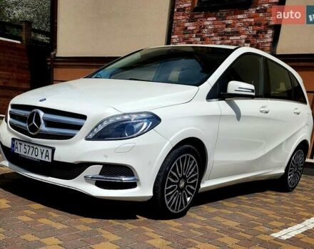 Белый Мерседес Б-класс, объемом двигателя 0 л и пробегом 123 тыс. км за 10900 $, фото 1 на Automoto.ua