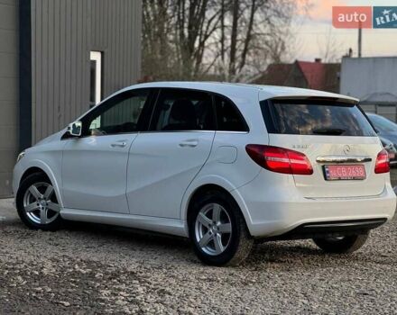 Белый Мерседес Б-класс, объемом двигателя 0 л и пробегом 82 тыс. км за 9800 $, фото 21 на Automoto.ua