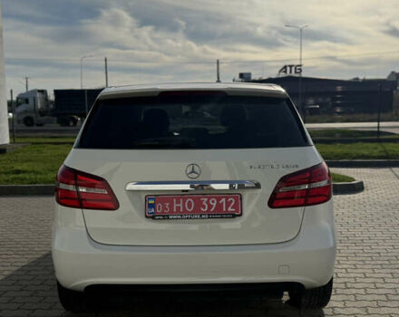 Белый Мерседес Б-класс, объемом двигателя 0 л и пробегом 87 тыс. км за 9000 $, фото 5 на Automoto.ua