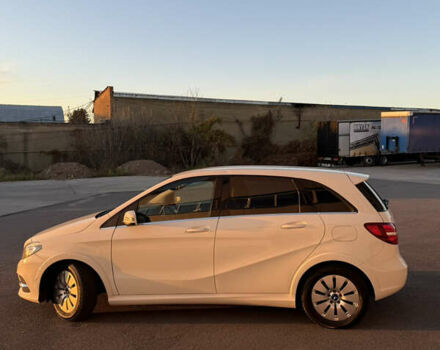 Белый Мерседес Б-класс, объемом двигателя 0 л и пробегом 81 тыс. км за 10950 $, фото 77 на Automoto.ua