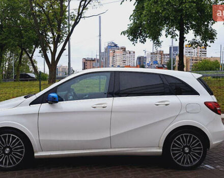 Белый Мерседес Б-класс, объемом двигателя 0 л и пробегом 93 тыс. км за 9499 $, фото 8 на Automoto.ua