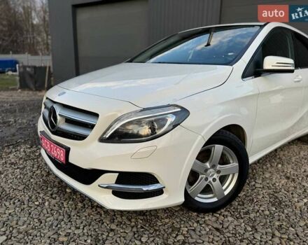 Белый Мерседес Б-класс, объемом двигателя 0 л и пробегом 82 тыс. км за 9800 $, фото 16 на Automoto.ua