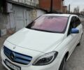 Белый Мерседес Б-класс, объемом двигателя 0 л и пробегом 166 тыс. км за 11556 $, фото 18 на Automoto.ua