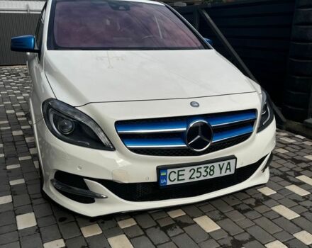 Белый Мерседес Б-класс, объемом двигателя 0 л и пробегом 132 тыс. км за 10500 $, фото 1 на Automoto.ua