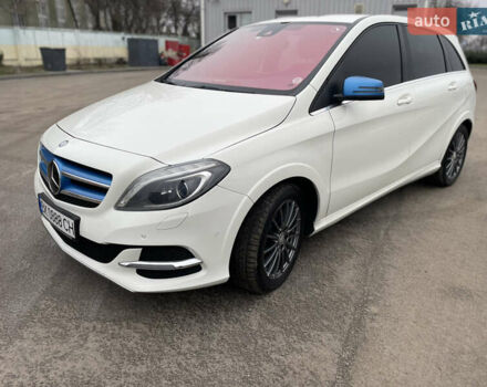 Мерседес Б-класс 2015 в Ровно на Automoto.ua Белый Мерседес Б-класс, объемом двигателя 0 л и пробегом 121 тыс. км за 13000 $, фото 29 на Automoto.ua