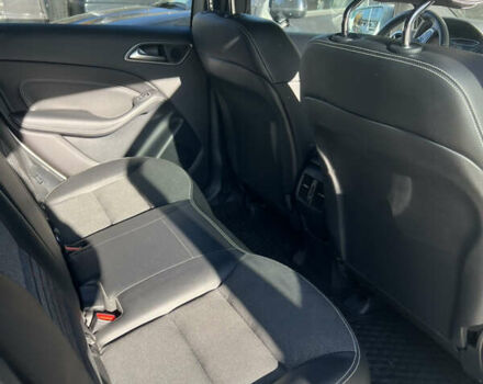 Белый Мерседес Б-класс, объемом двигателя 0 л и пробегом 70 тыс. км за 11500 $, фото 4 на Automoto.ua