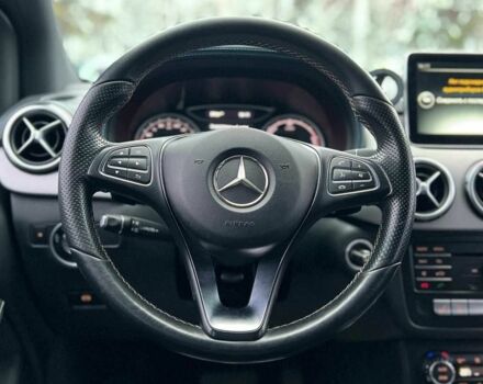 Белый Мерседес Б-класс, объемом двигателя 0 л и пробегом 146 тыс. км за 11700 $, фото 10 на Automoto.ua