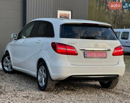 Белый Мерседес Б-класс, объемом двигателя 0 л и пробегом 82 тыс. км за 9800 $, фото 25 на Automoto.ua