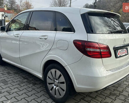 Белый Мерседес Б-класс, объемом двигателя 0 л и пробегом 72 тыс. км за 9400 $, фото 5 на Automoto.ua