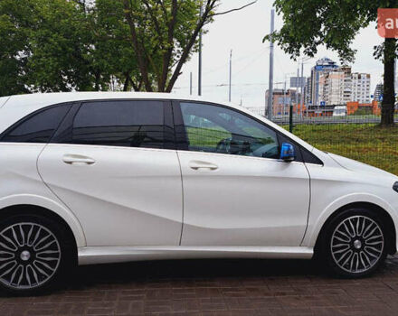 Белый Мерседес Б-класс, объемом двигателя 0 л и пробегом 93 тыс. км за 9499 $, фото 11 на Automoto.ua