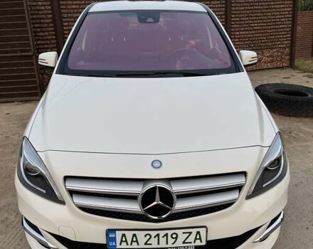 Белый Мерседес Б-класс, объемом двигателя 0 л и пробегом 73 тыс. км за 16900 $, фото 3 на Automoto.ua