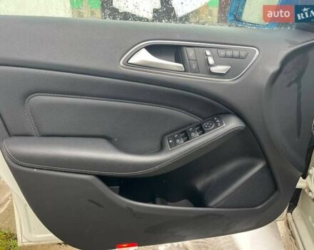 Белый Мерседес Б-класс, объемом двигателя 0 л и пробегом 104 тыс. км за 11300 $, фото 24 на Automoto.ua