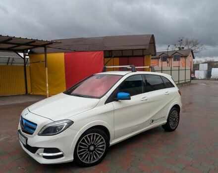 Білий Мерседес Б-клас, об'ємом двигуна 0 л та пробігом 134 тис. км за 10300 $, фото 5 на Automoto.ua