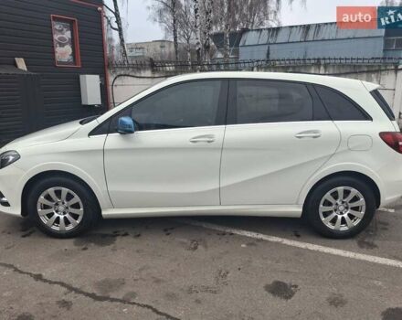 Белый Мерседес Б-класс, объемом двигателя 0 л и пробегом 87 тыс. км за 11500 $, фото 5 на Automoto.ua