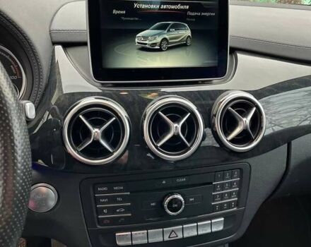 Белый Мерседес Б-класс, объемом двигателя 0 л и пробегом 104 тыс. км за 11300 $, фото 34 на Automoto.ua