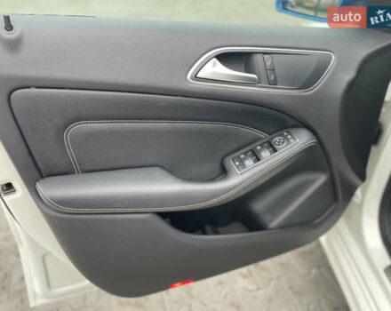 Белый Мерседес Б-класс, объемом двигателя 0 л и пробегом 103 тыс. км за 9500 $, фото 22 на Automoto.ua