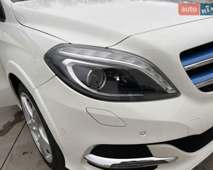 Білий Мерседес Б-клас, об'ємом двигуна 0 л та пробігом 54 тис. км за 11800 $, фото 7 на Automoto.ua