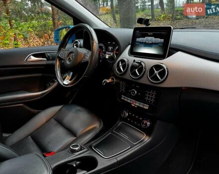 Белый Мерседес Б-класс, объемом двигателя 0 л и пробегом 120 тыс. км за 9440 $, фото 30 на Automoto.ua