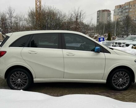 Белый Мерседес Б-класс, объемом двигателя 0 л и пробегом 146 тыс. км за 11700 $, фото 7 на Automoto.ua